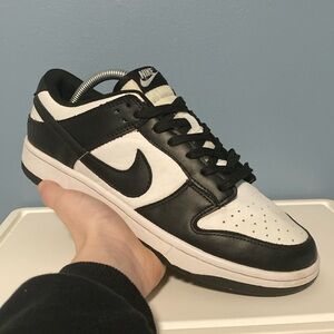 Size 8.5M - Mens Nike Panda Dunk Lows